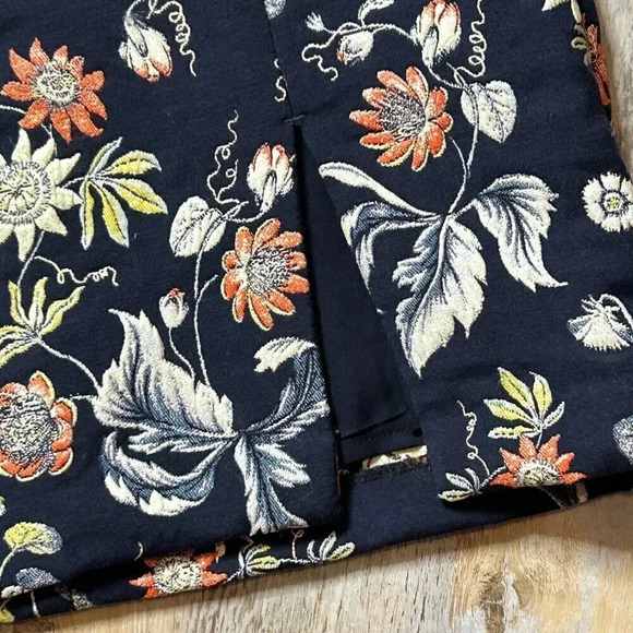 Ann Taylor Floral Brocade Stretch Pencil Skirt Size 0 - Picture 2 of 8